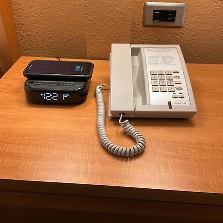 Anaheim Islander Inn And Suites Near Park And Convention Center Exterior foto