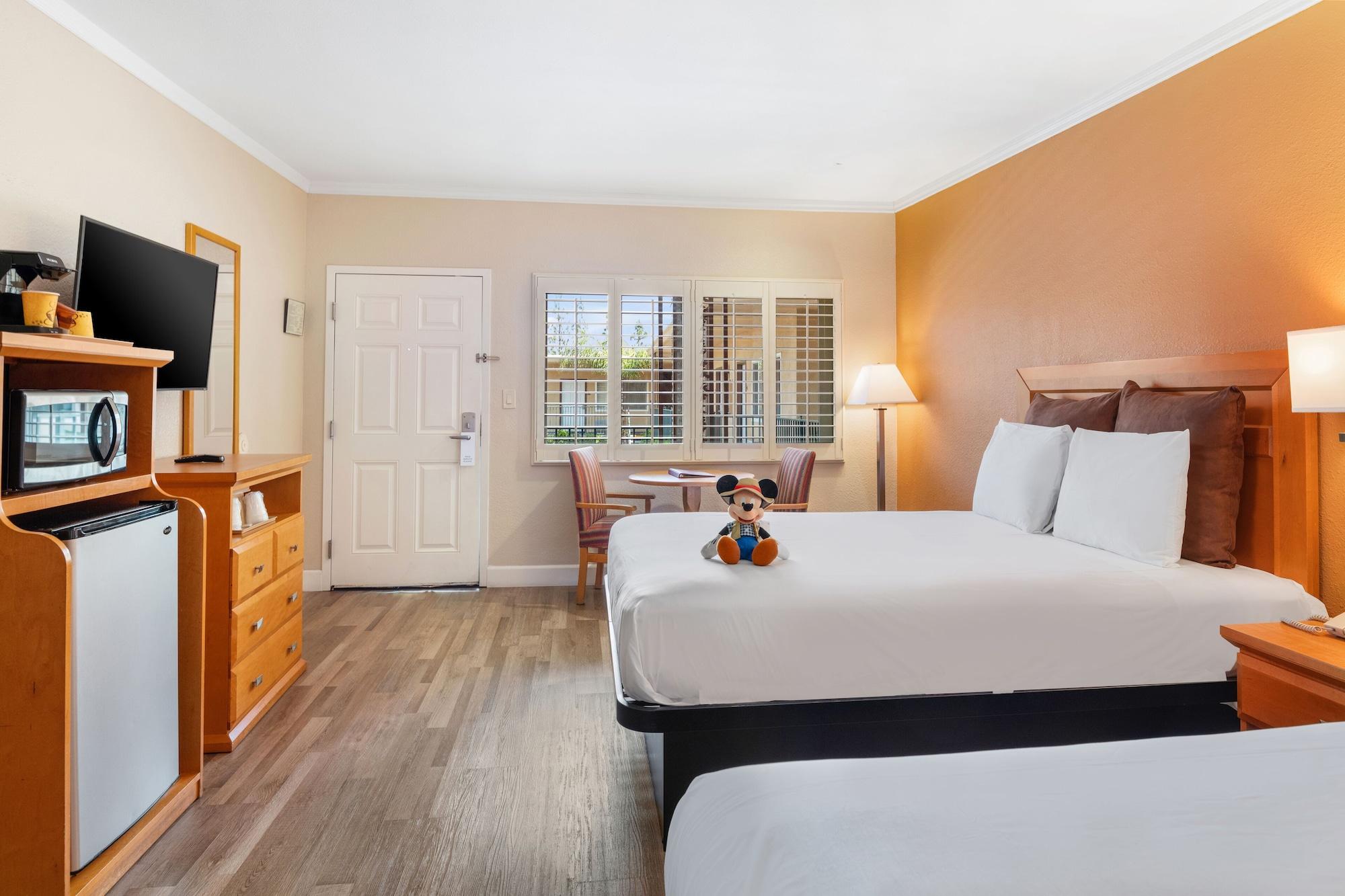 Anaheim Islander Inn And Suites Near Park And Convention Center Exterior foto