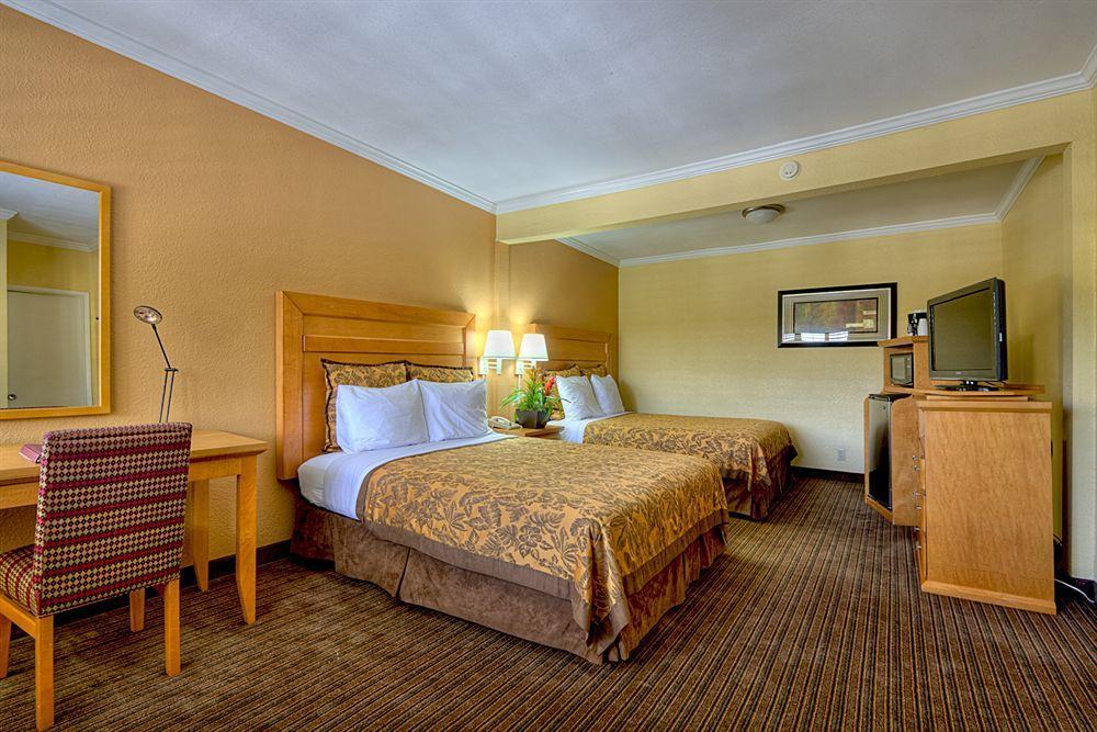 Anaheim Islander Inn And Suites Near Park And Convention Center Exterior foto