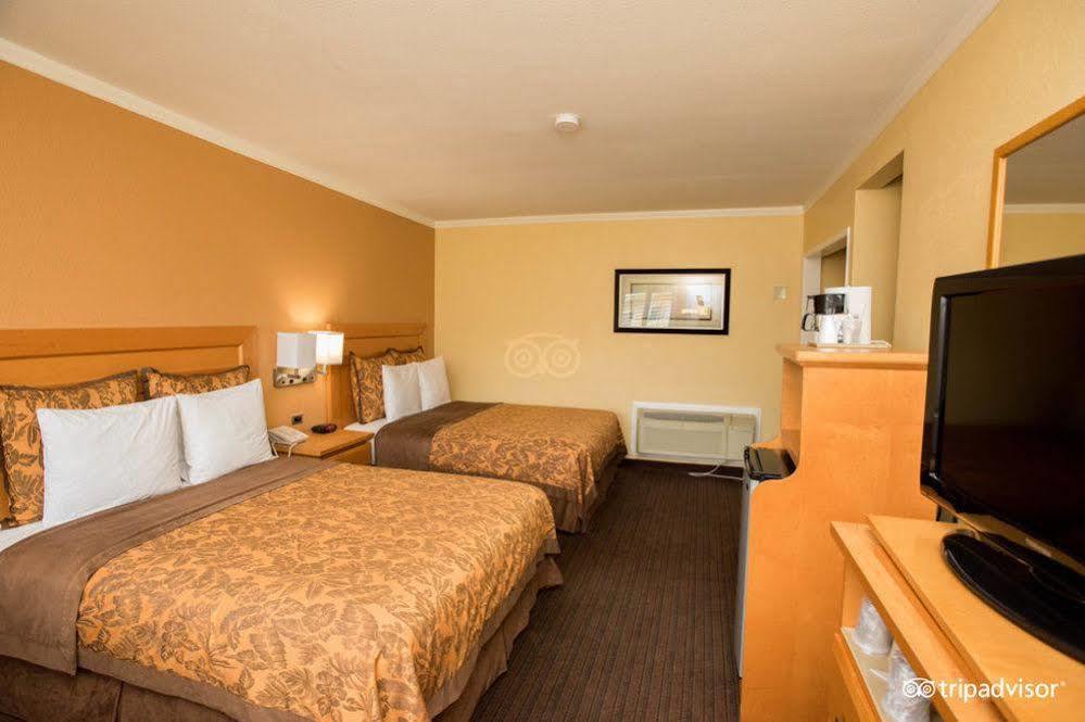 Anaheim Islander Inn And Suites Near Park And Convention Center Exterior foto