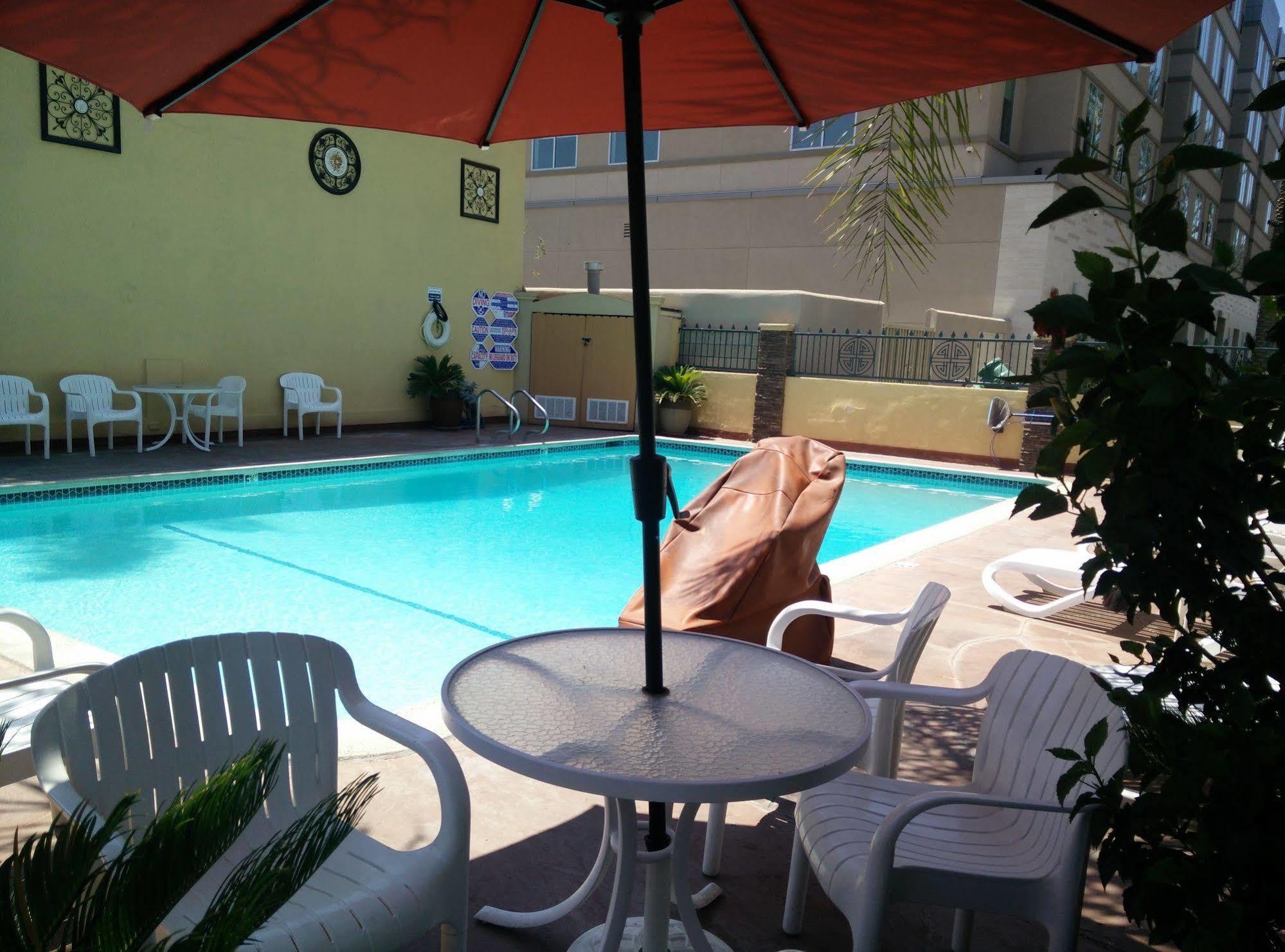 Anaheim Islander Inn And Suites Near Park And Convention Center Exterior foto