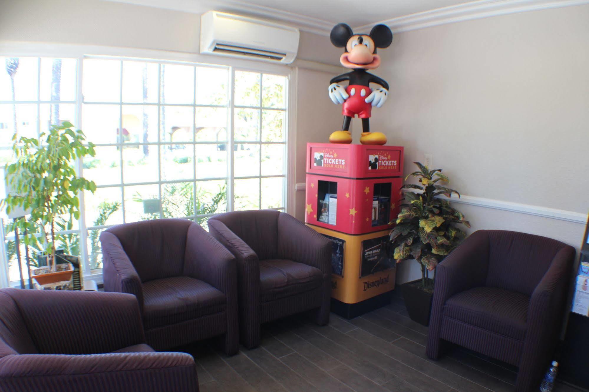 Anaheim Islander Inn And Suites Near Park And Convention Center Exterior foto