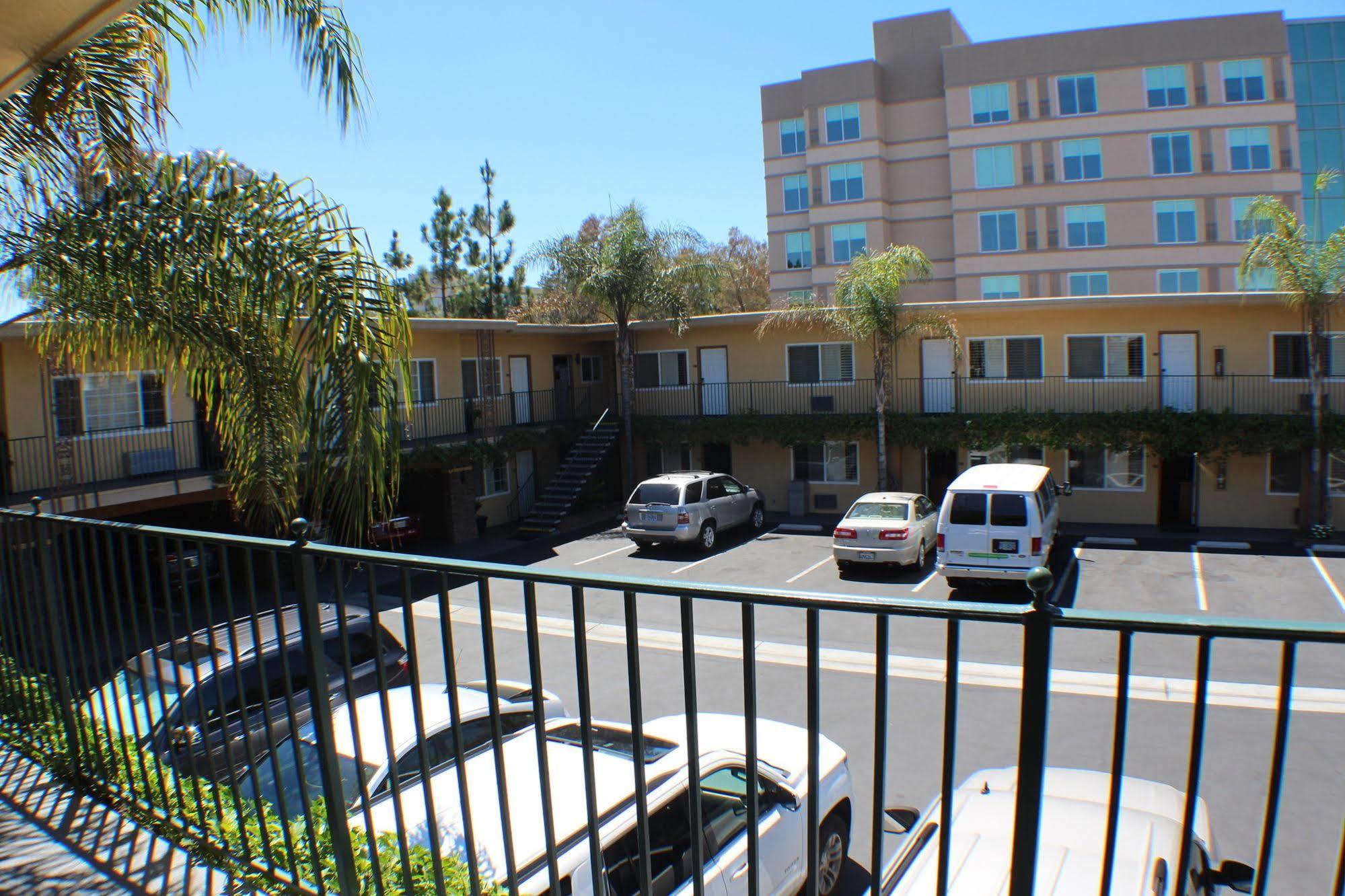 Anaheim Islander Inn And Suites Near Park And Convention Center Exterior foto