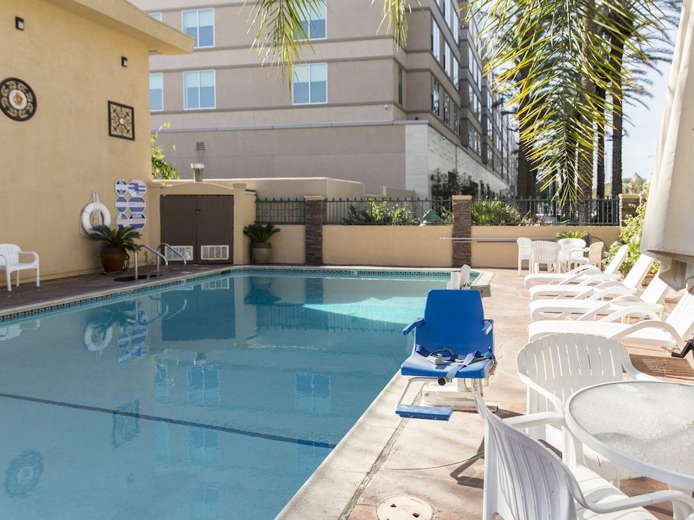 Anaheim Islander Inn And Suites Near Park And Convention Center Exterior foto